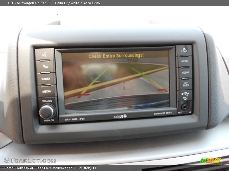 Calla Lily White / Aero Gray 2011 Volkswagen Routan SE