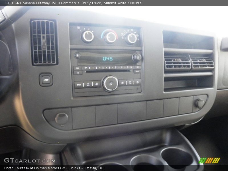 Summit White / Neutral 2011 GMC Savana Cutaway 3500 Commercial Utility Truck