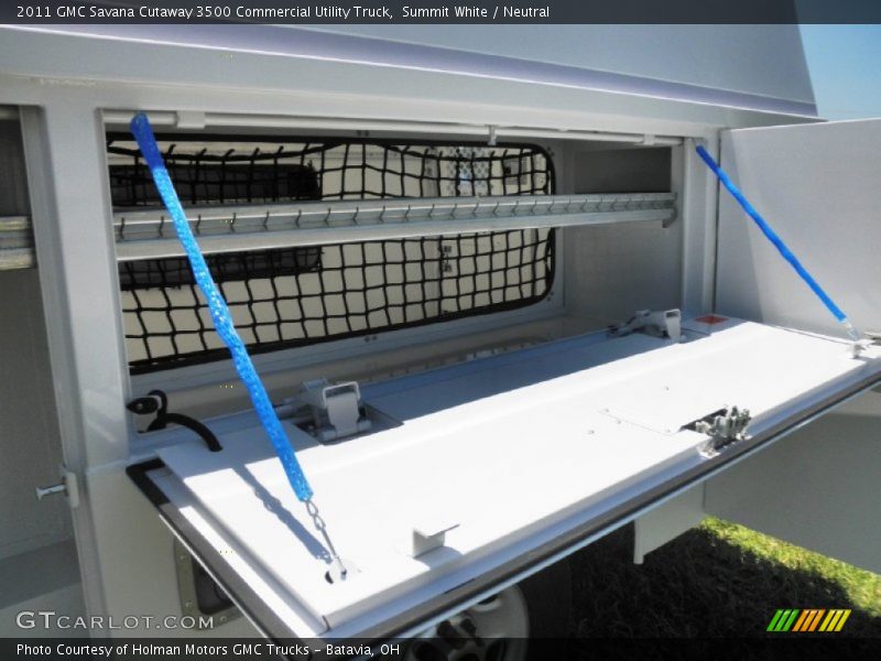 Summit White / Neutral 2011 GMC Savana Cutaway 3500 Commercial Utility Truck