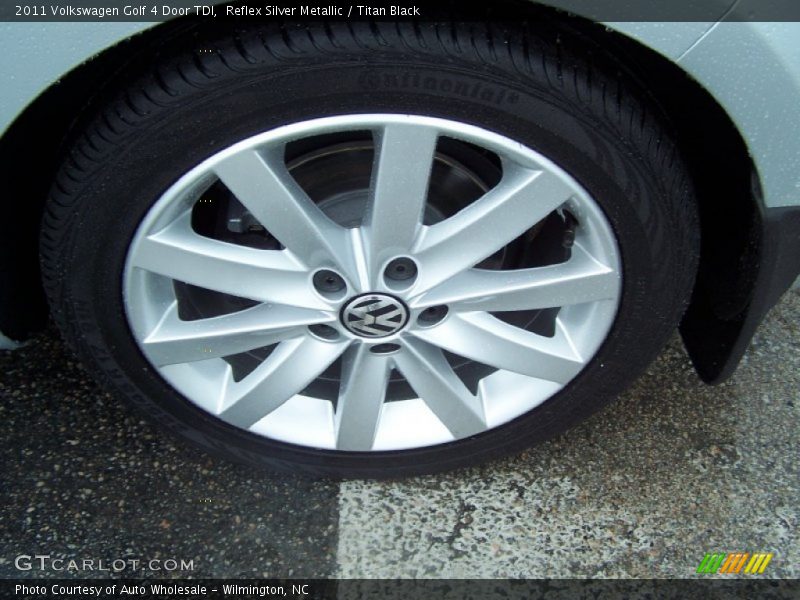 Reflex Silver Metallic / Titan Black 2011 Volkswagen Golf 4 Door TDI