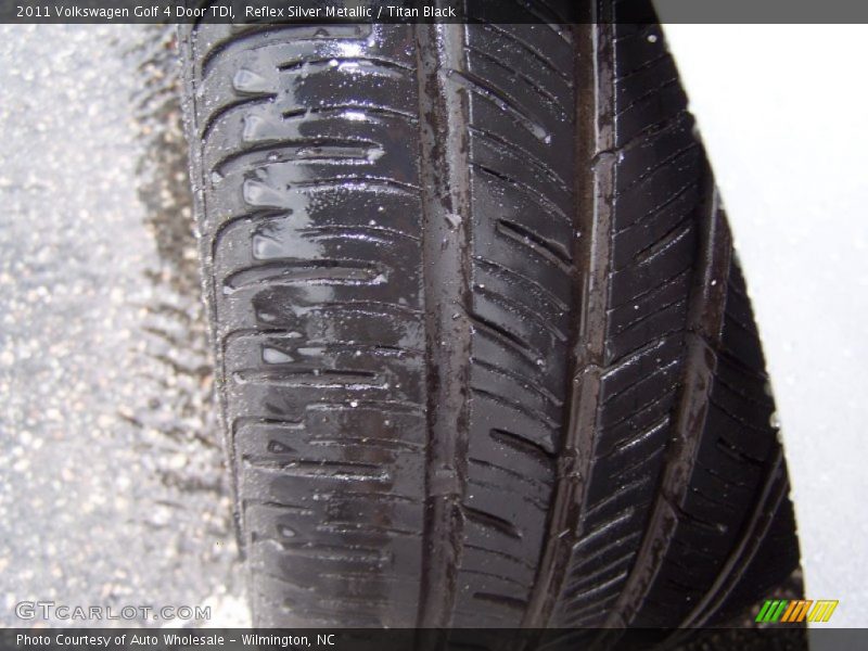 Reflex Silver Metallic / Titan Black 2011 Volkswagen Golf 4 Door TDI