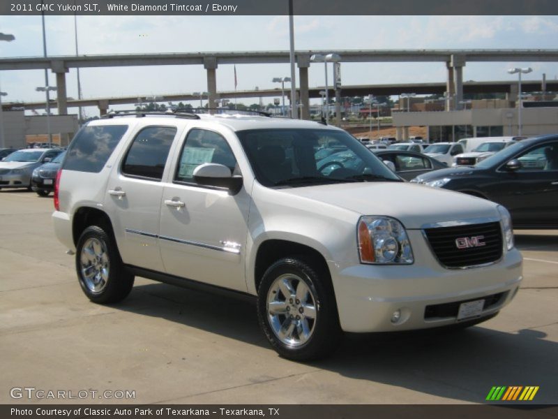 White Diamond Tintcoat / Ebony 2011 GMC Yukon SLT