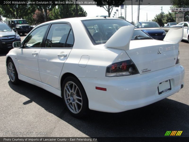 Wicked White / Black Alcantara 2006 Mitsubishi Lancer Evolution IX