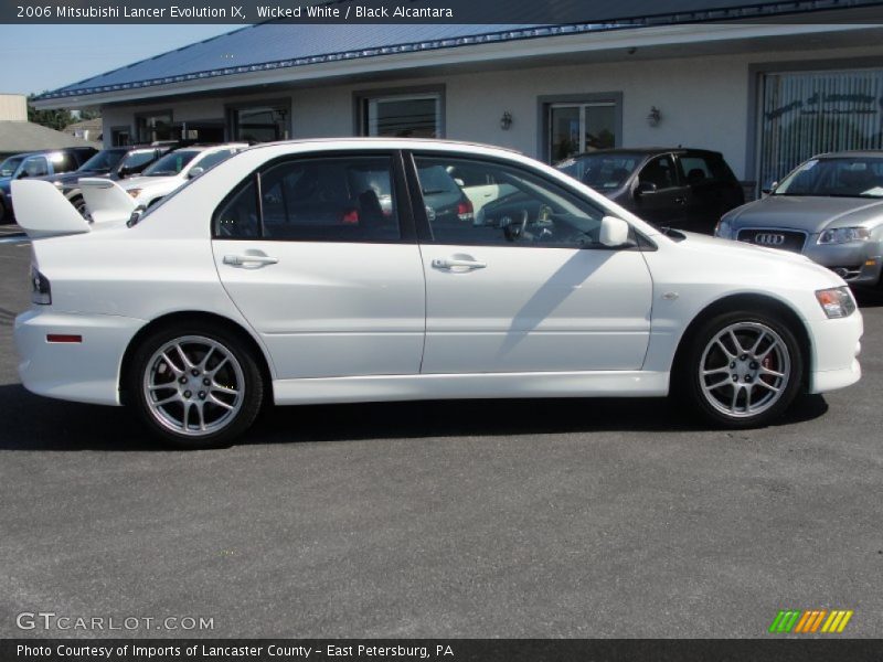 Wicked White / Black Alcantara 2006 Mitsubishi Lancer Evolution IX