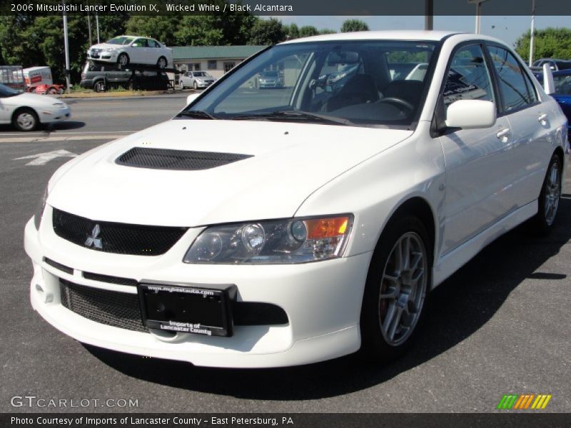 Wicked White / Black Alcantara 2006 Mitsubishi Lancer Evolution IX