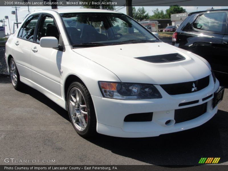 Wicked White / Black Alcantara 2006 Mitsubishi Lancer Evolution IX