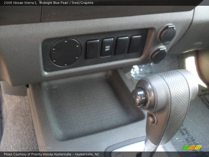 Midnight Blue Pearl / Steel/Graphite 2006 Nissan Xterra S