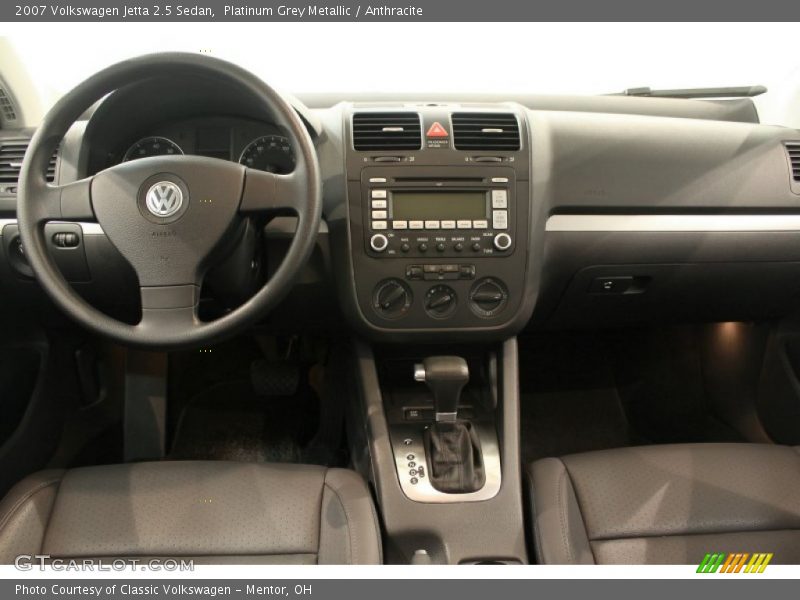 Platinum Grey Metallic / Anthracite 2007 Volkswagen Jetta 2.5 Sedan