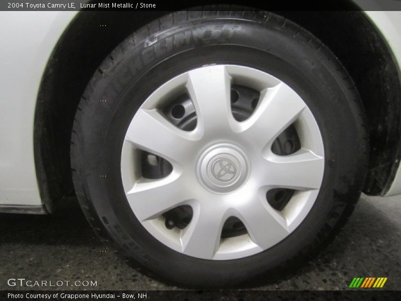 Lunar Mist Metallic / Stone 2004 Toyota Camry LE
