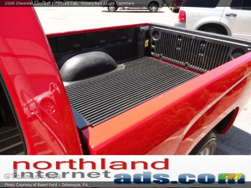 Victory Red / Light Cashmere 2006 Chevrolet Colorado Extended Cab