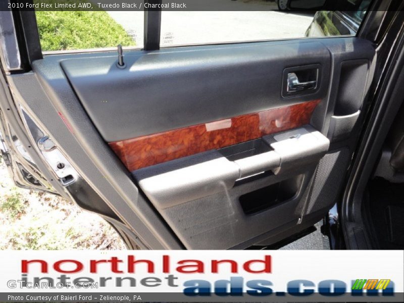 Tuxedo Black / Charcoal Black 2010 Ford Flex Limited AWD