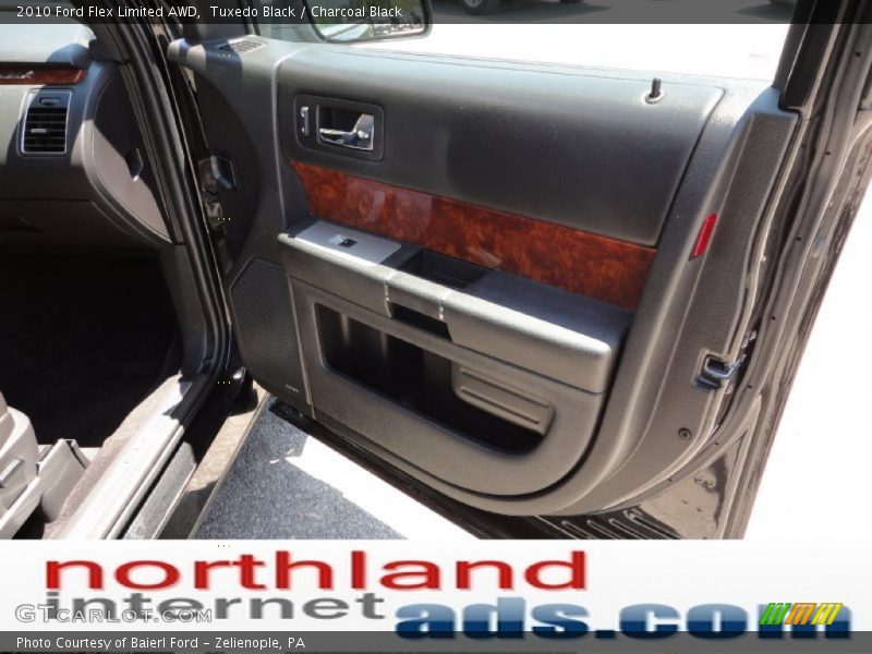 Tuxedo Black / Charcoal Black 2010 Ford Flex Limited AWD