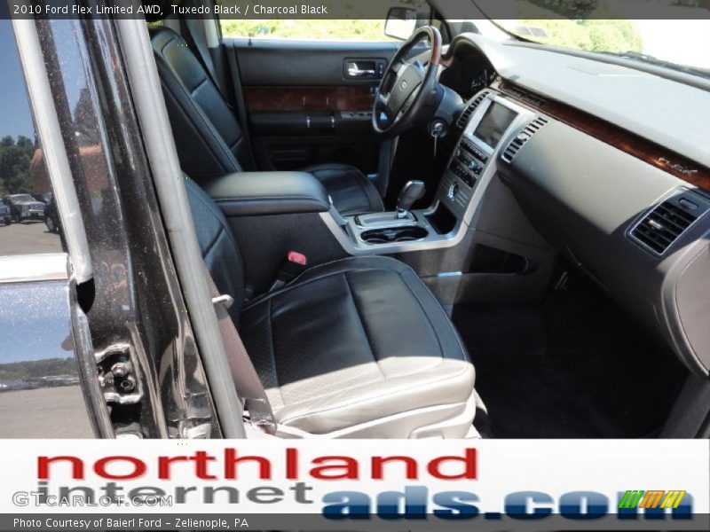 Tuxedo Black / Charcoal Black 2010 Ford Flex Limited AWD
