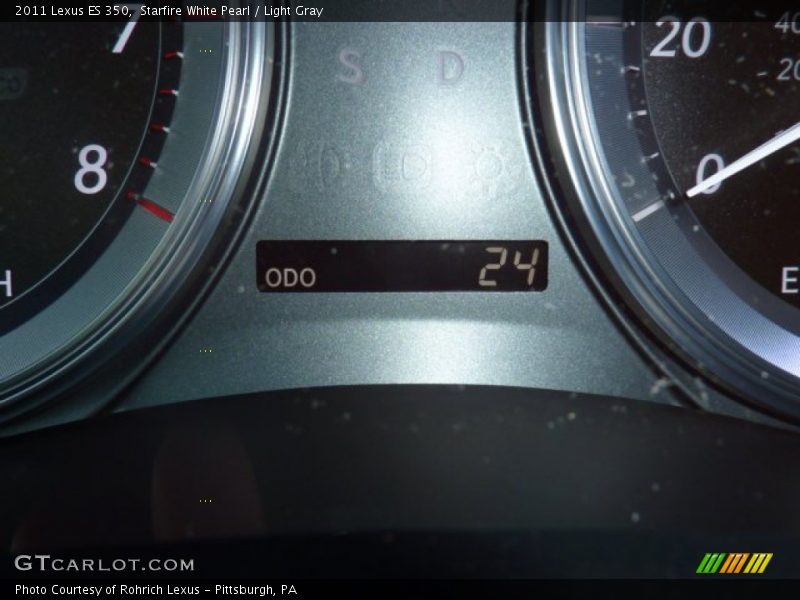Starfire White Pearl / Light Gray 2011 Lexus ES 350