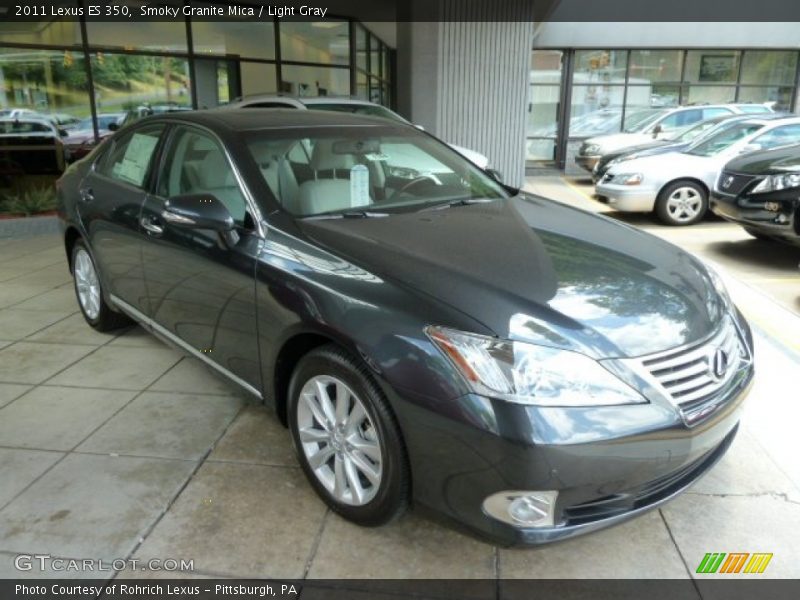 Front 3/4 View of 2011 ES 350