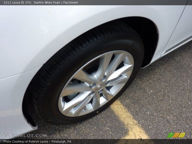 Starfire White Pearl / Parchment 2011 Lexus ES 350
