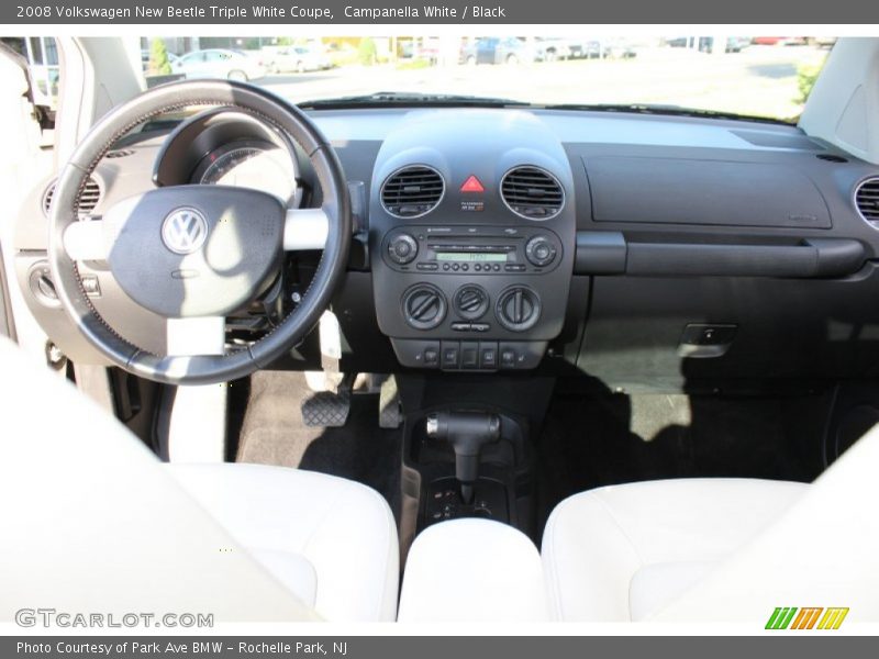 Campanella White / Black 2008 Volkswagen New Beetle Triple White Coupe