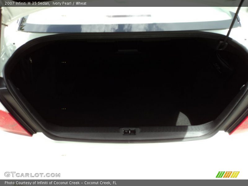 Ivory Pearl / Wheat 2007 Infiniti M 35 Sedan