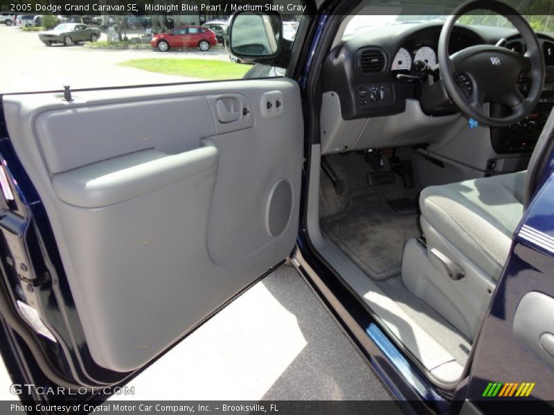 Midnight Blue Pearl / Medium Slate Gray 2005 Dodge Grand Caravan SE
