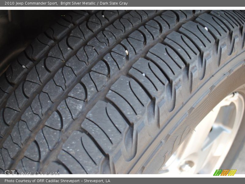 Bright Silver Metallic / Dark Slate Gray 2010 Jeep Commander Sport