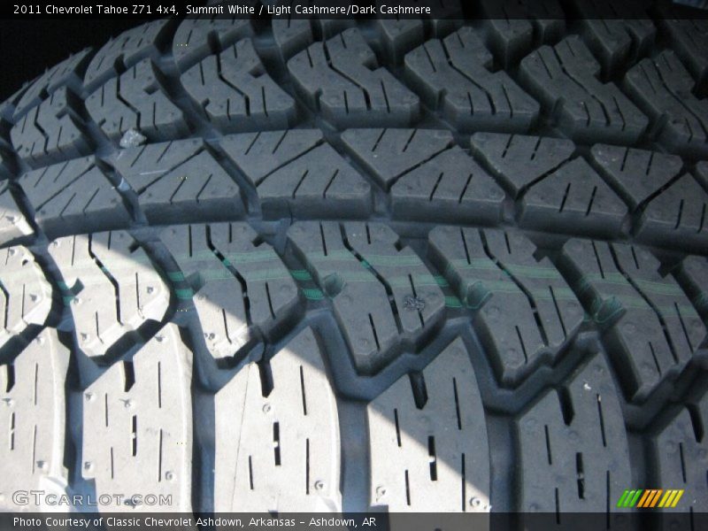 Summit White / Light Cashmere/Dark Cashmere 2011 Chevrolet Tahoe Z71 4x4