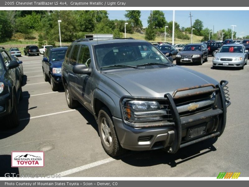 Graystone Metallic / Light Gray 2005 Chevrolet TrailBlazer LS 4x4