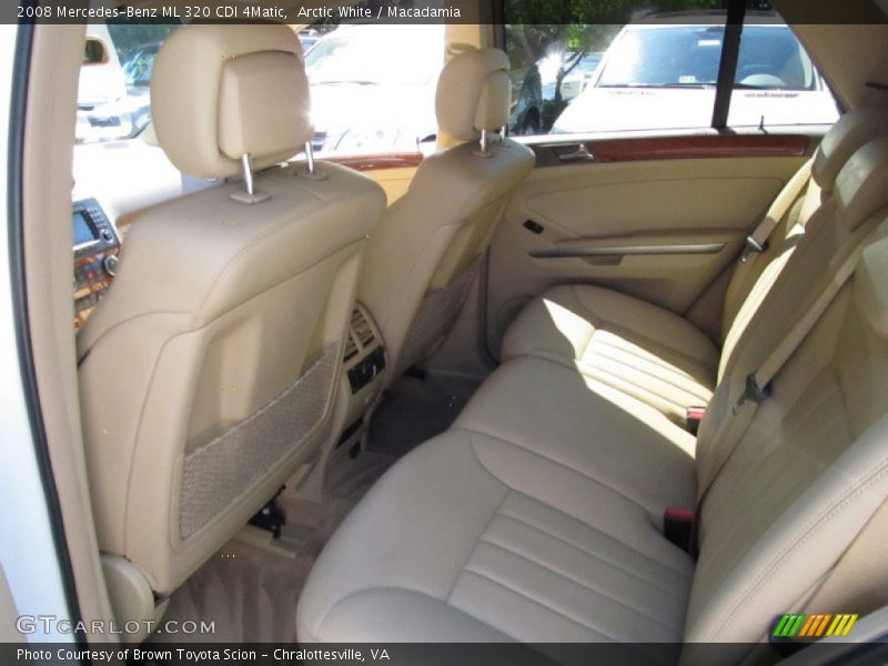 Arctic White / Macadamia 2008 Mercedes-Benz ML 320 CDI 4Matic