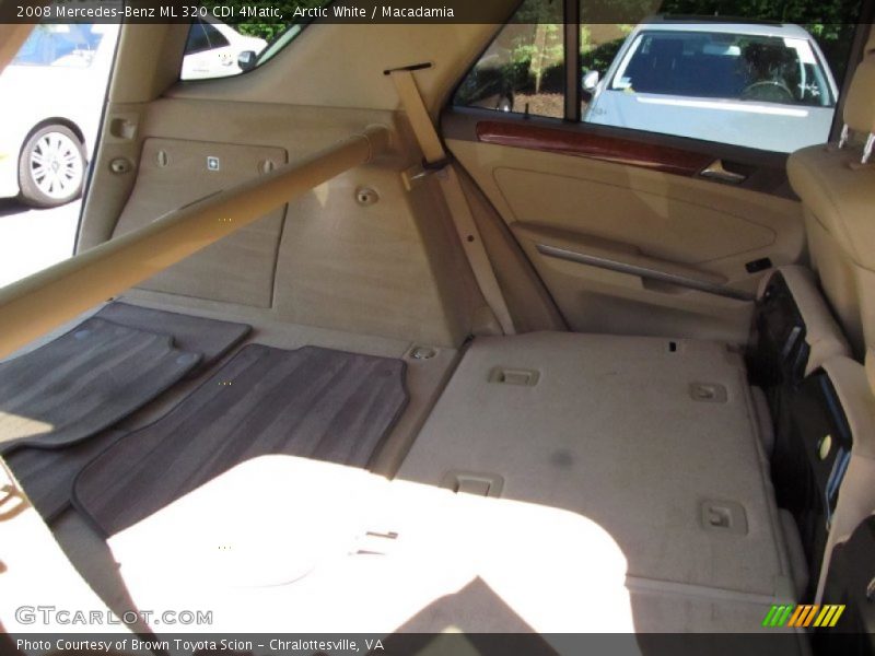 Arctic White / Macadamia 2008 Mercedes-Benz ML 320 CDI 4Matic