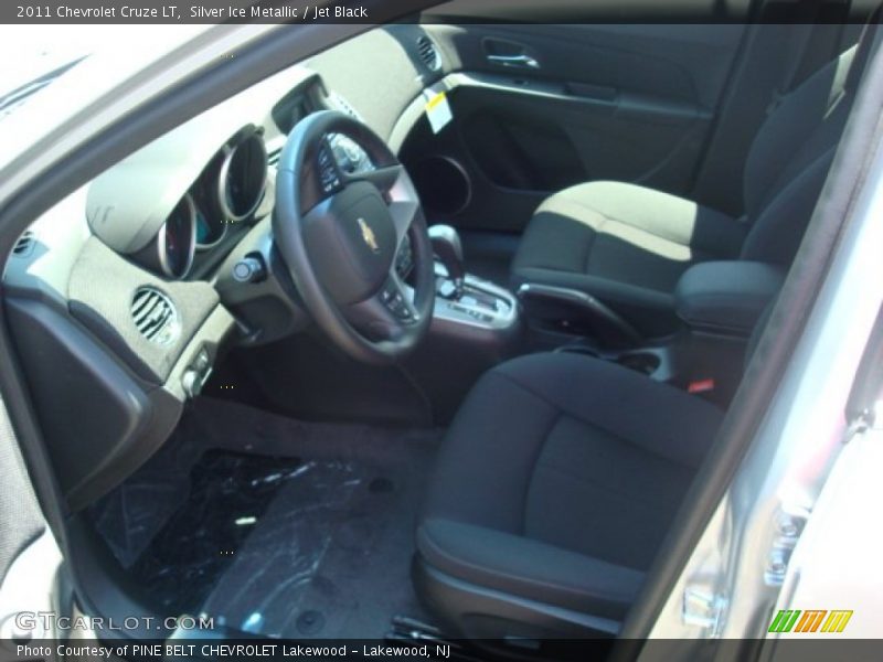 Silver Ice Metallic / Jet Black 2011 Chevrolet Cruze LT