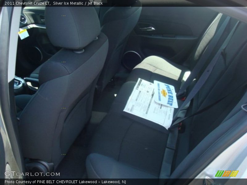 Silver Ice Metallic / Jet Black 2011 Chevrolet Cruze LT