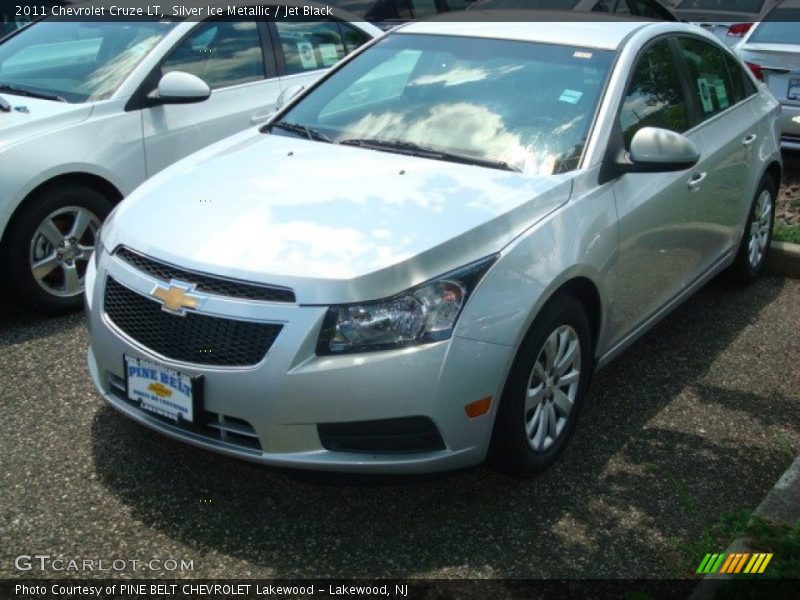 Silver Ice Metallic / Jet Black 2011 Chevrolet Cruze LT