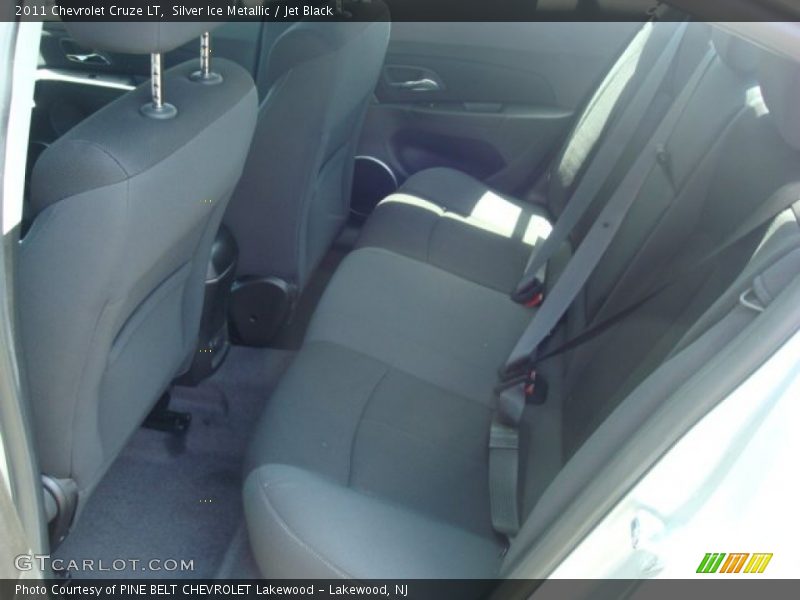 Silver Ice Metallic / Jet Black 2011 Chevrolet Cruze LT