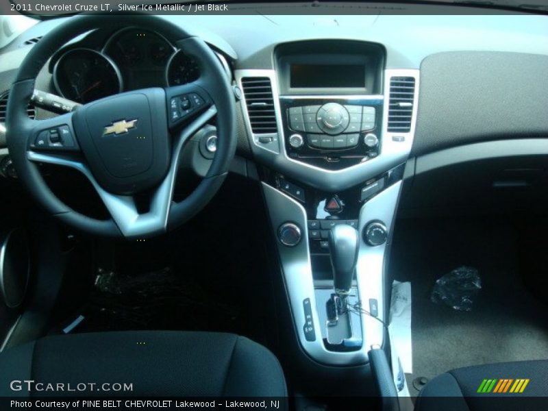 Silver Ice Metallic / Jet Black 2011 Chevrolet Cruze LT
