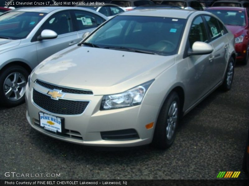 Gold Mist Metallic / Jet Black 2011 Chevrolet Cruze LT