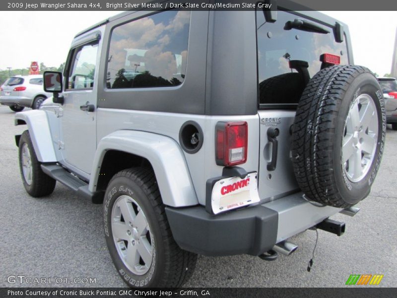 Bright Silver Metallic / Dark Slate Gray/Medium Slate Gray 2009 Jeep Wrangler Sahara 4x4