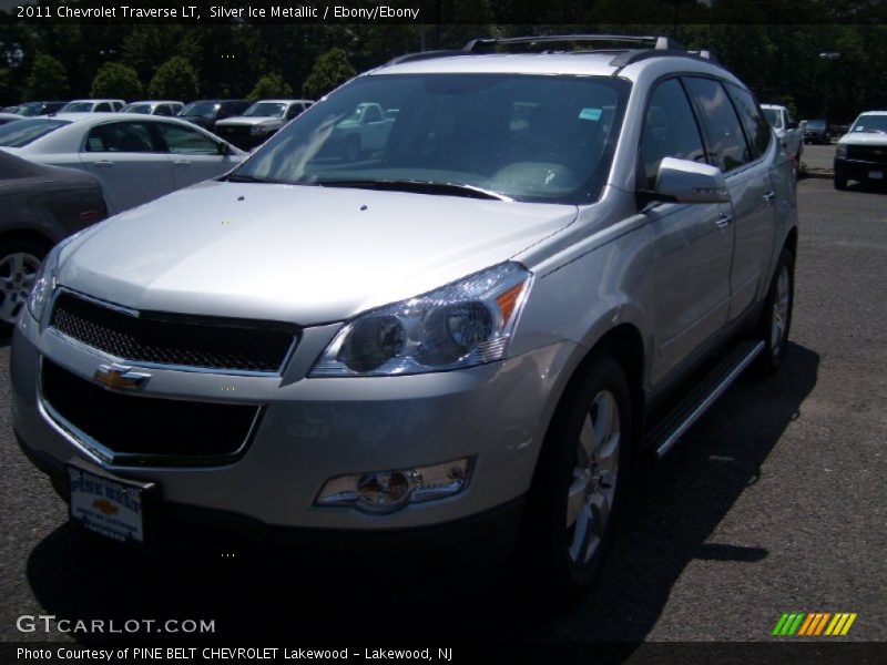 Silver Ice Metallic / Ebony/Ebony 2011 Chevrolet Traverse LT