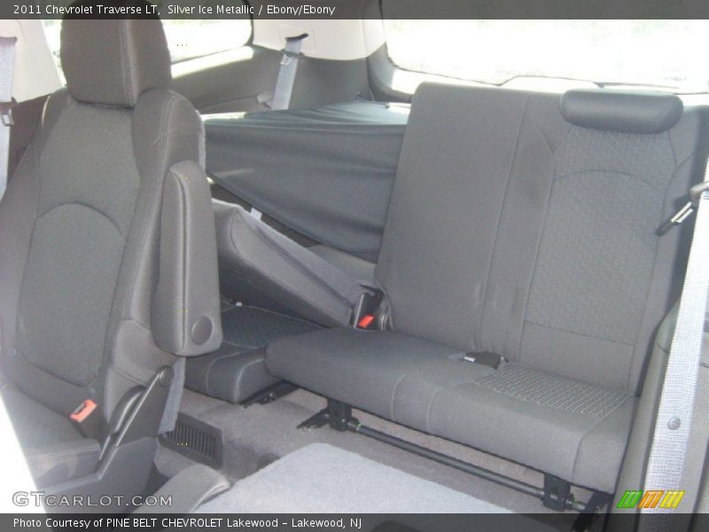 Silver Ice Metallic / Ebony/Ebony 2011 Chevrolet Traverse LT