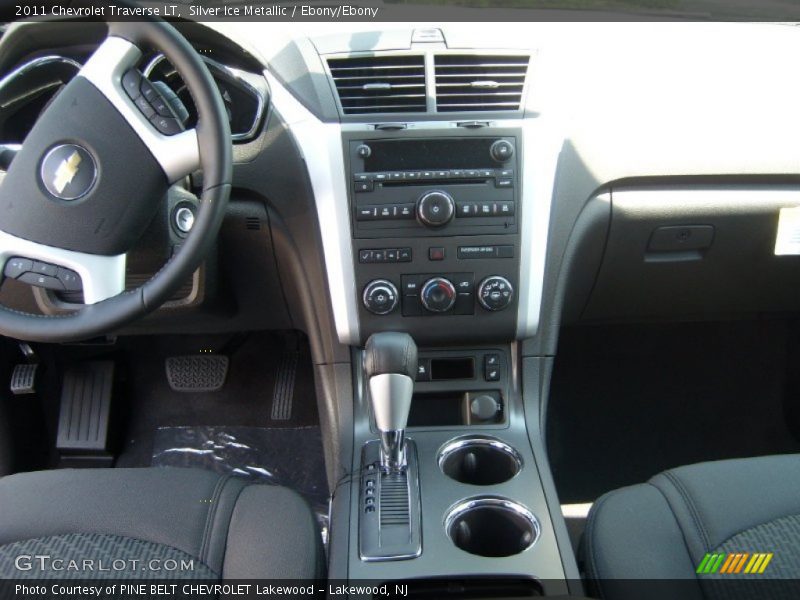 Silver Ice Metallic / Ebony/Ebony 2011 Chevrolet Traverse LT