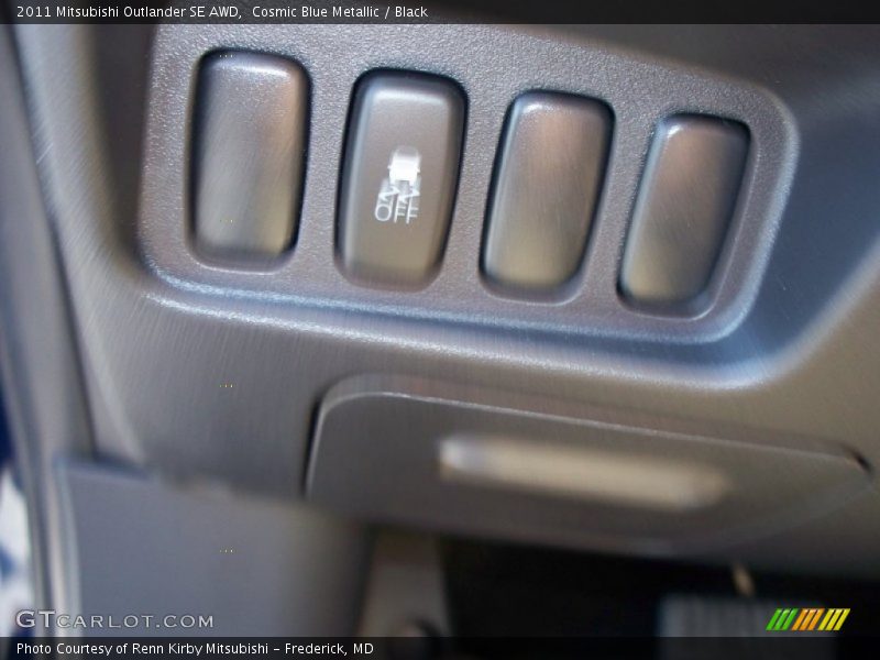 Cosmic Blue Metallic / Black 2011 Mitsubishi Outlander SE AWD