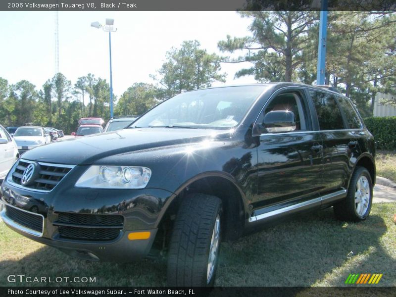 Black / Teak 2006 Volkswagen Touareg V8
