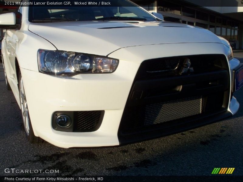 Wicked White / Black 2011 Mitsubishi Lancer Evolution GSR