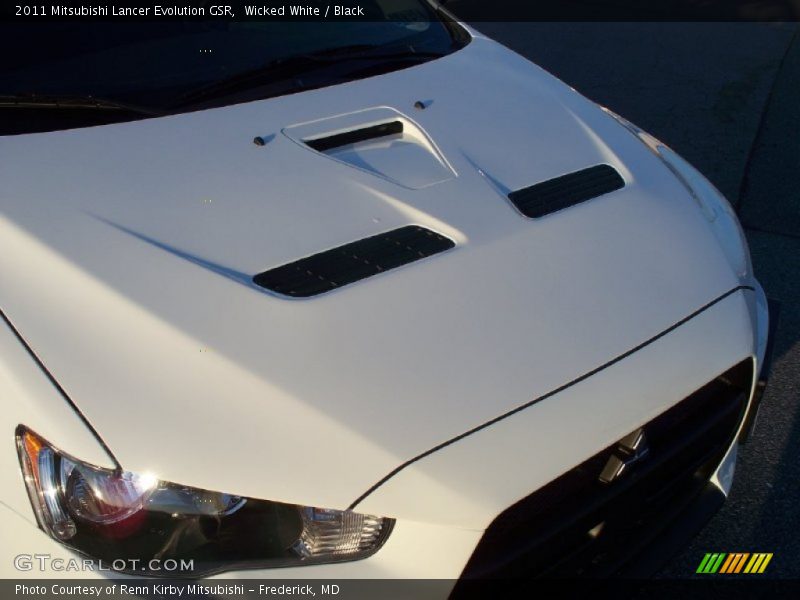 Wicked White / Black 2011 Mitsubishi Lancer Evolution GSR
