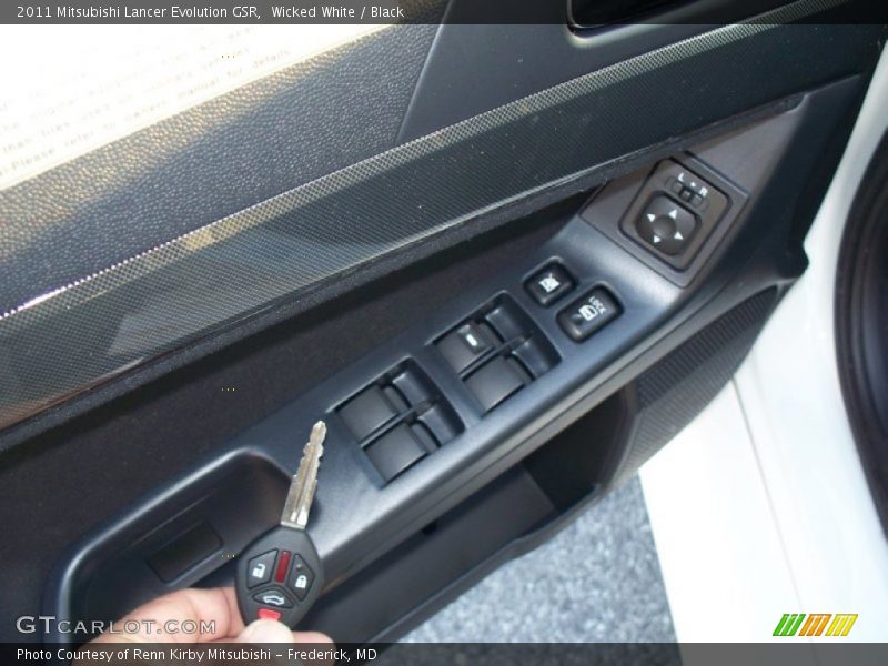 Wicked White / Black 2011 Mitsubishi Lancer Evolution GSR