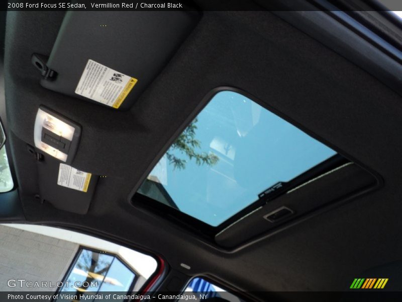 Vermillion Red / Charcoal Black 2008 Ford Focus SE Sedan