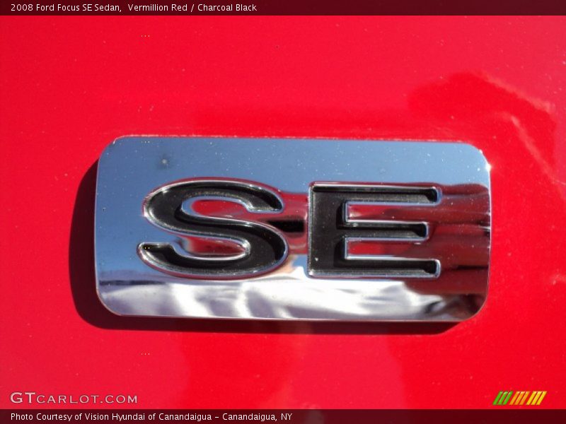 Vermillion Red / Charcoal Black 2008 Ford Focus SE Sedan