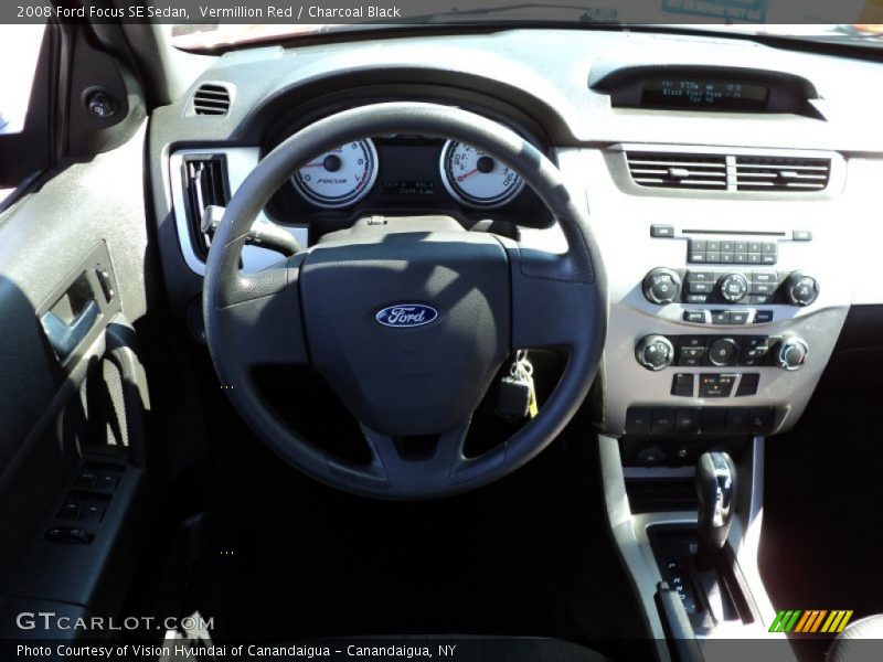 Vermillion Red / Charcoal Black 2008 Ford Focus SE Sedan