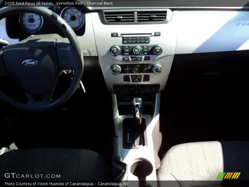 Vermillion Red / Charcoal Black 2008 Ford Focus SE Sedan