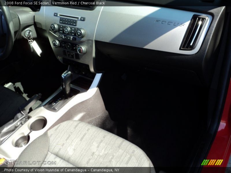 Vermillion Red / Charcoal Black 2008 Ford Focus SE Sedan