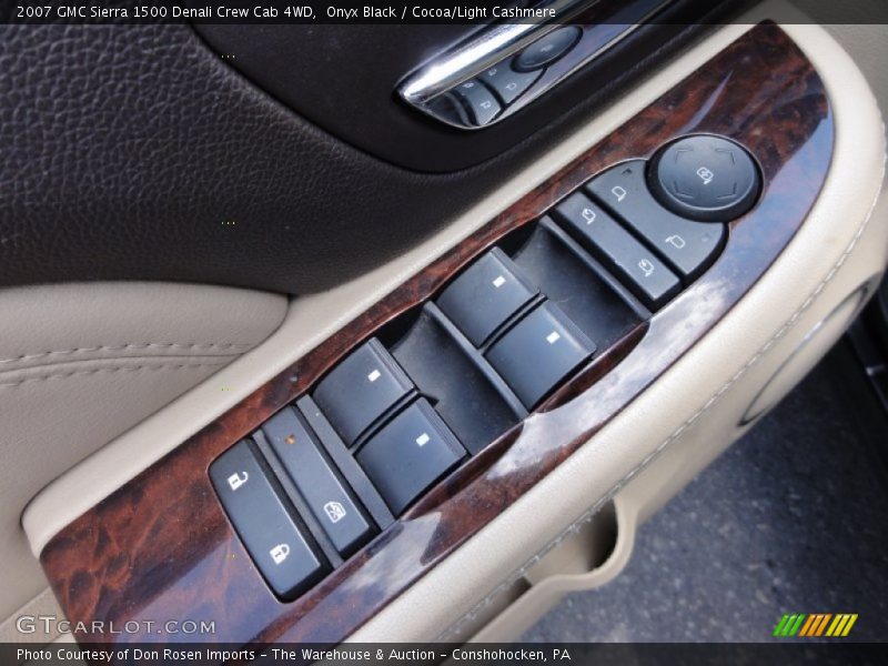 Controls of 2007 Sierra 1500 Denali Crew Cab 4WD