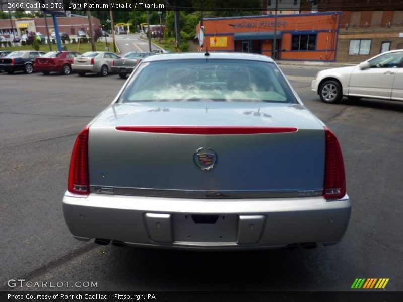 Light Platinum Metallic / Titanium 2006 Cadillac DTS
